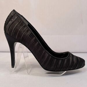 THE TOUCH OF NINA BLACK SATIN 3.5” HEEL SIZE 6.5